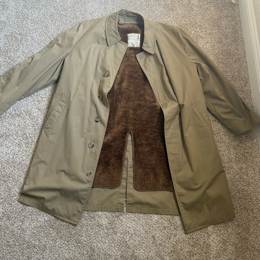 Vintage London Fog Men’s Coat with Faux Fur Lining 46 Long